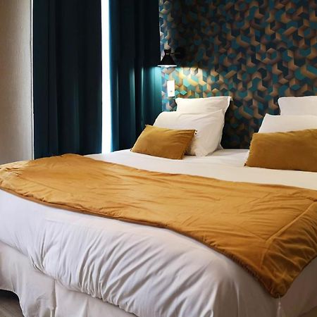 Hotel Hippodrome Paris Luaran gambar