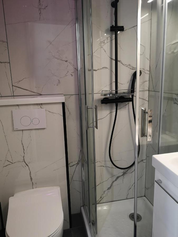 Hotel Hippodrome Paris Luaran gambar