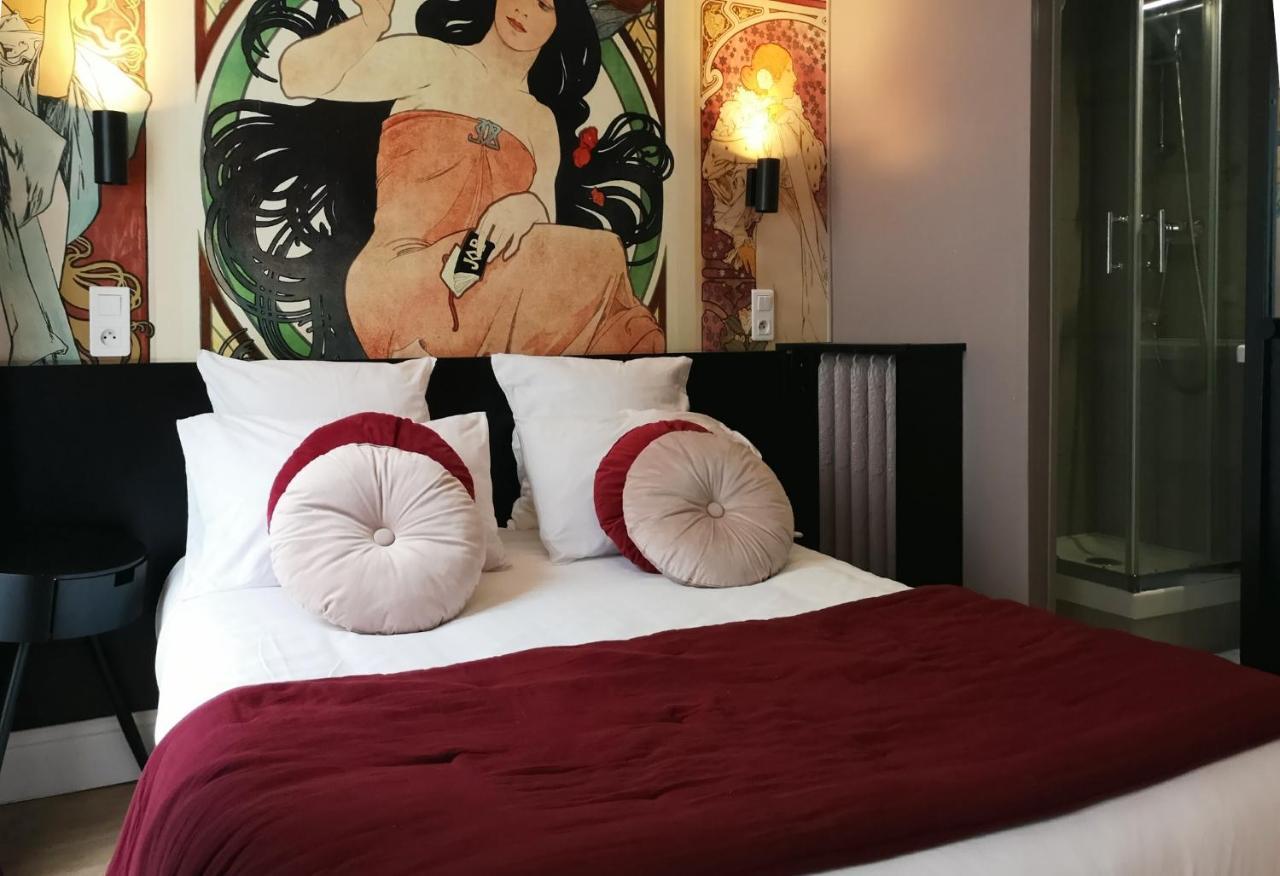 Hotel Hippodrome Paris Luaran gambar