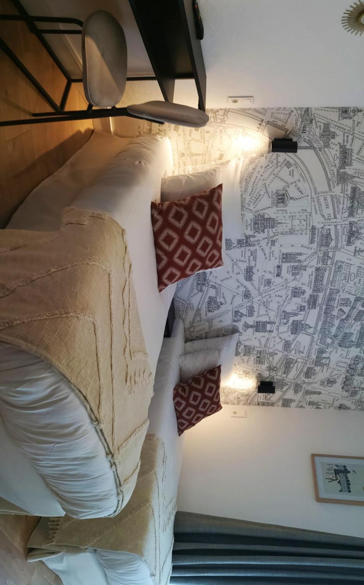 Hotel Hippodrome Paris Luaran gambar