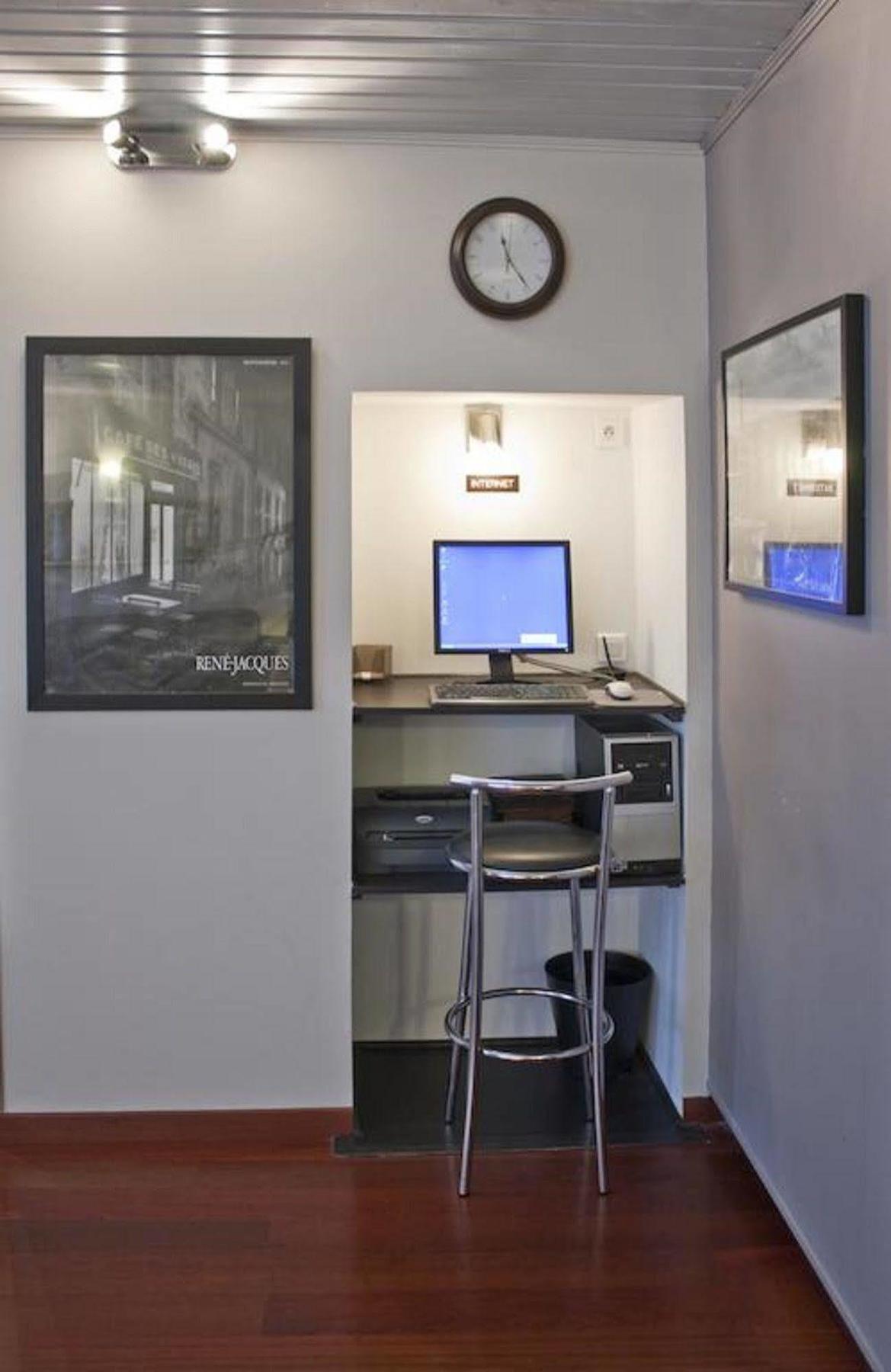 Hotel Hippodrome Paris Luaran gambar